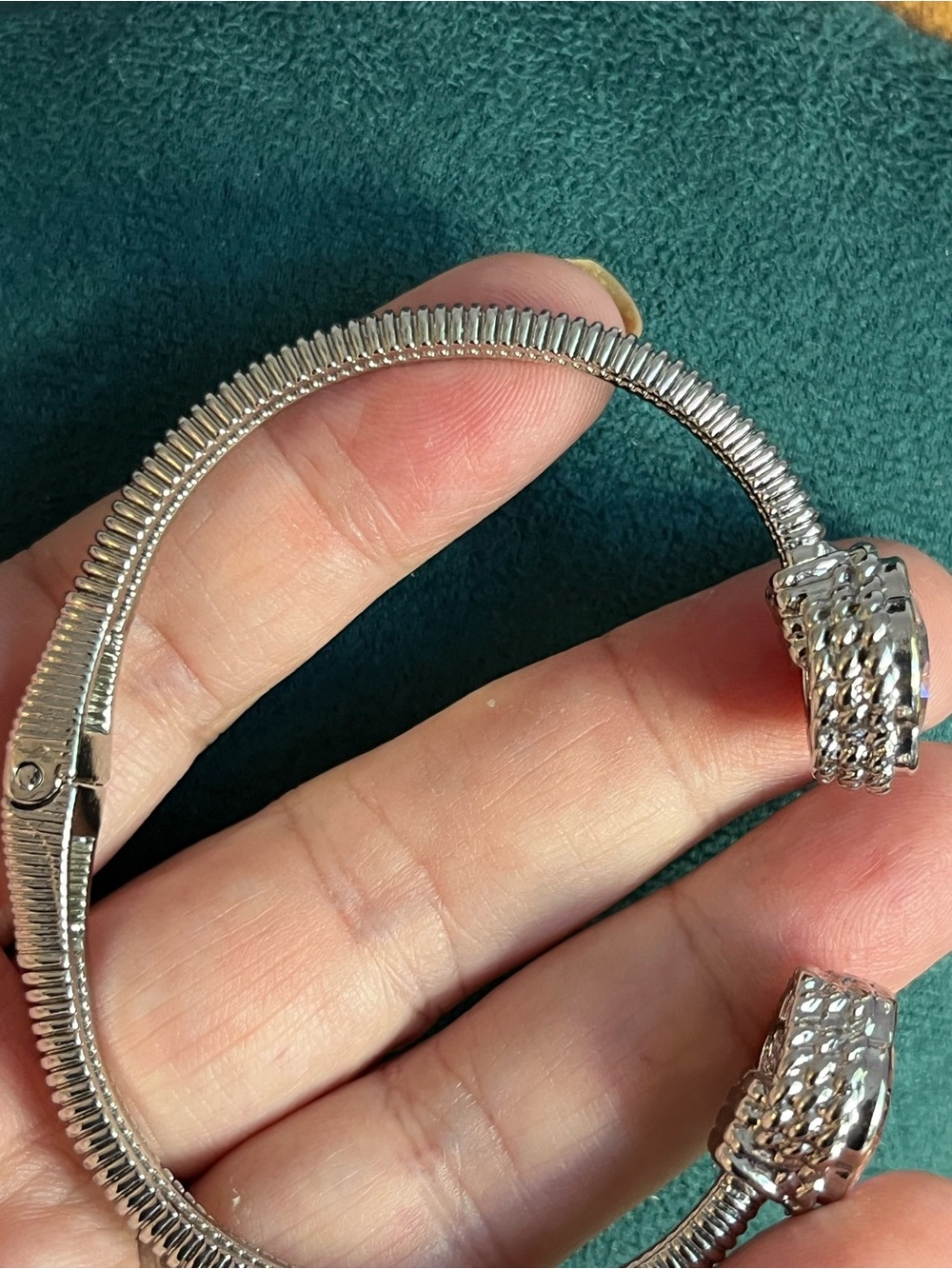 Pink Crystal Clover Two-Tone Accent Bangle/Cuff Bracelet 7-8” Beautiful!! - Picture 4 of 4